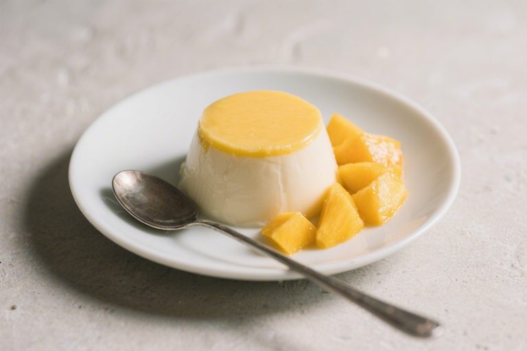 Coconut Mango Panna Cotta (No Gelatin If Vegan) – Creamy, Sunny, and Easy